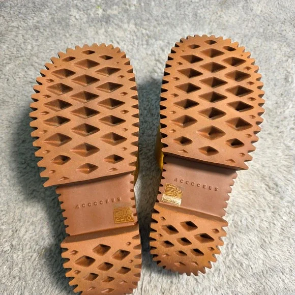 4CCCCEES Pila Semo Platform Slide Sandals Gold Metallic Womens 37 6.5 NEW - Picture 7 of 8